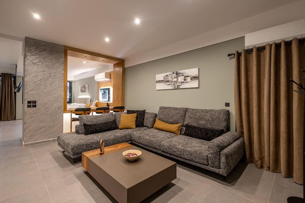Smaragdi Luxury Jacuzzi Apartment Noho Premium Living Athens Exterior photo